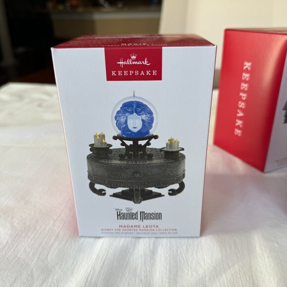 Hallmark Keepsake Haunted Mansion Tree Topper+Madame Leota+Victor Geist+Coffin - Picture 8 of 12